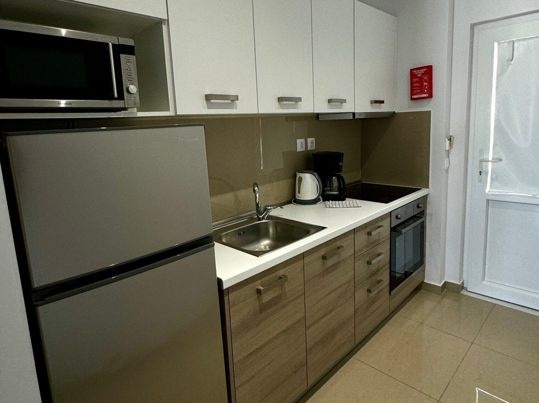 Gikas Aparthotel主图