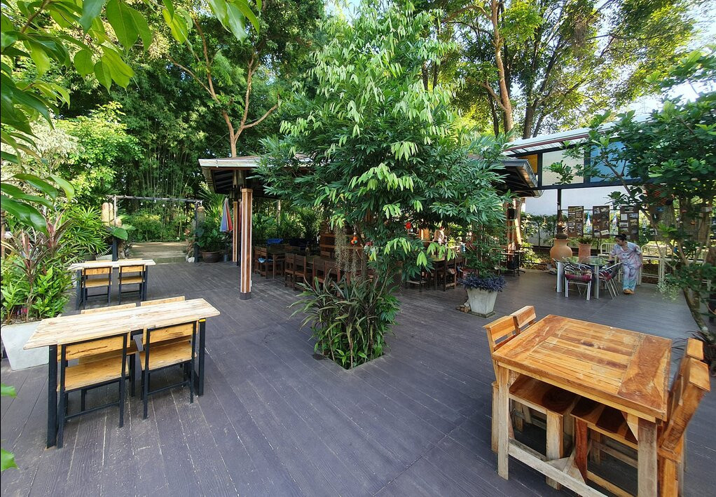 Issan Rum Distillery景点图片