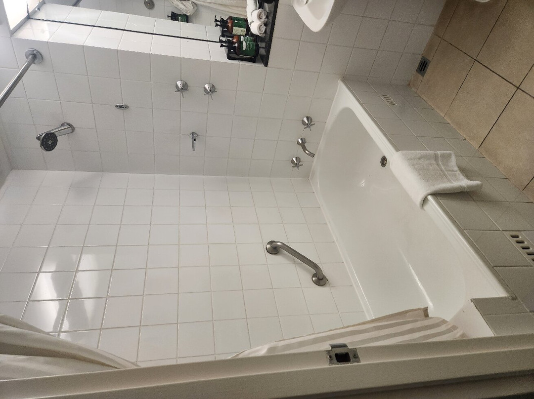 堪培拉皇冠假日酒店