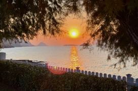 Four Seasons Hydra Hotel主图