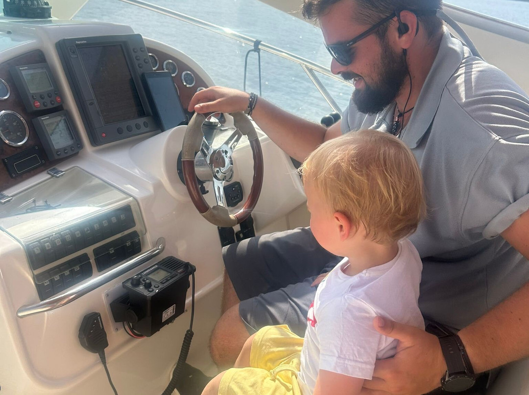 Starboard Charter-Nikiana必去景点