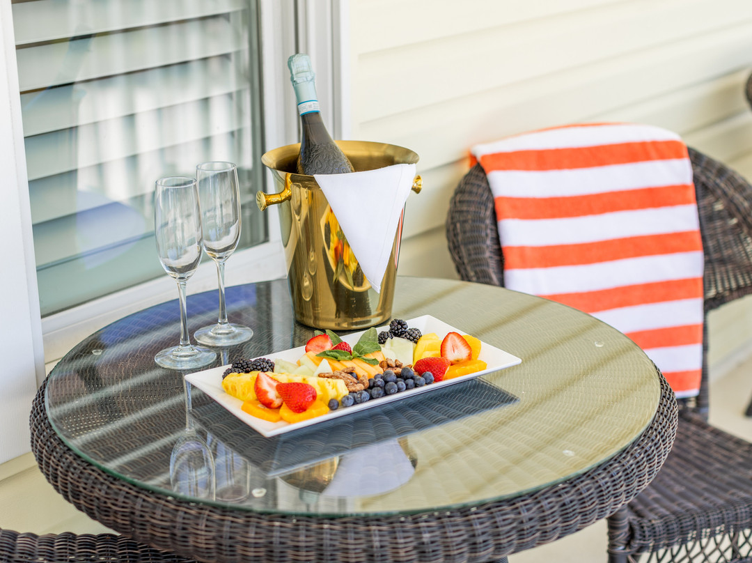 Beach Club on Madison Avenue主图