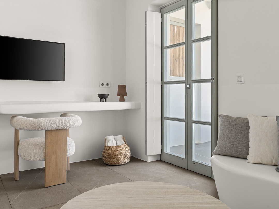 Mr & Mrs White Paros Suites & More