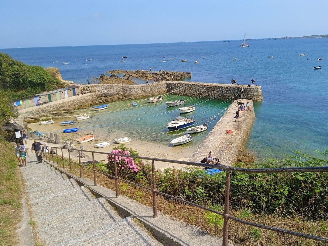 Port Racine-Saint-Germain-des-Vaux必去景点