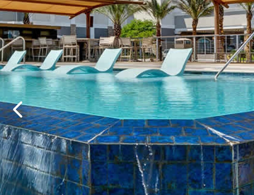 银拖鞋娱乐场酒店 - 仅限成人主图