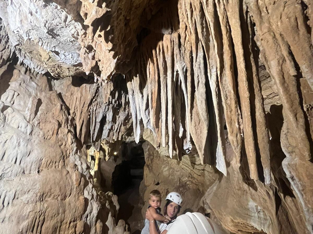 Grotta Maona-蒙特卡蒂尼－泰尔梅必去景点