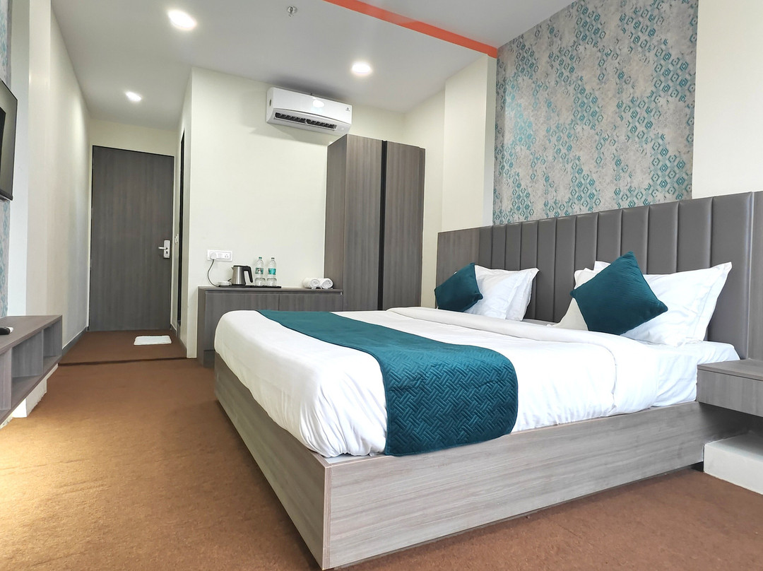 The Sky Imperial - Statue Of Unity