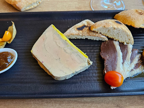 Le Plan d'Eau du Pas des Ondes-Cornillon-sur-l'Oule必去景点