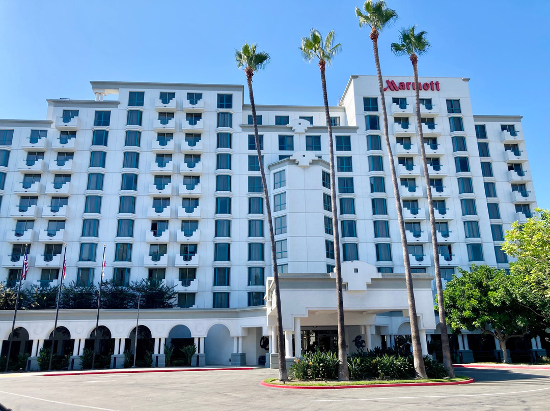 科斯塔梅萨万豪酒店主图