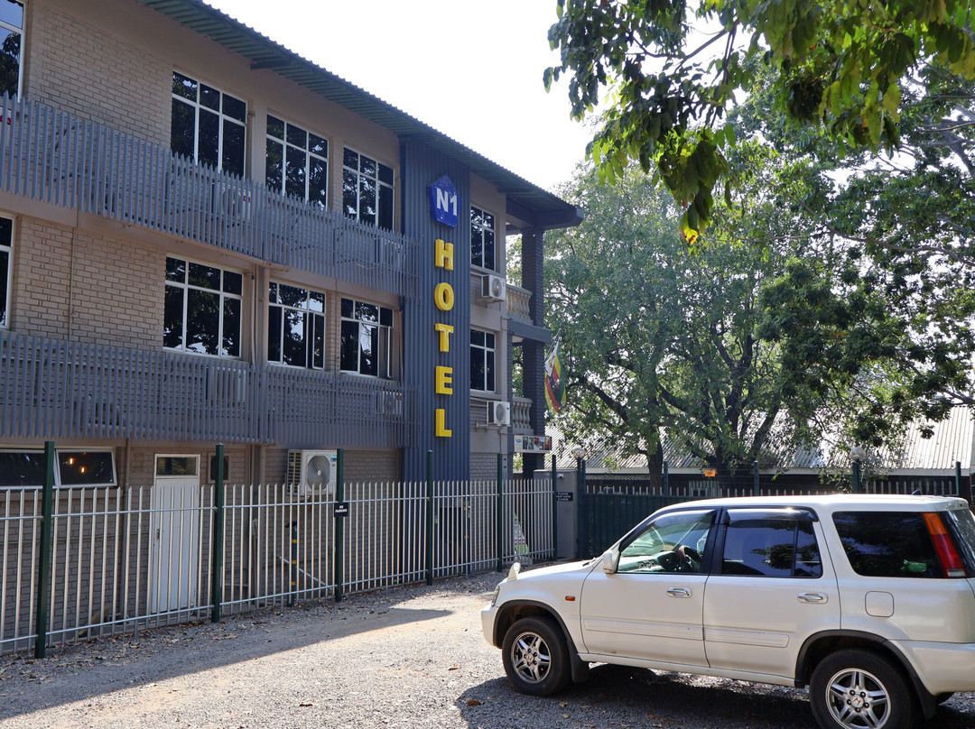 维多利亚瀑布城N1营地酒店主图