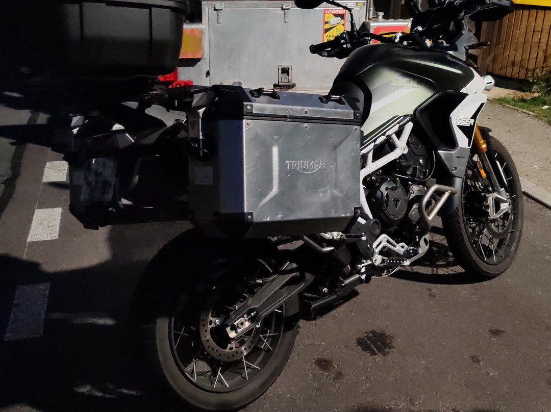 Azur Motorent-瓦尔博讷必去景点