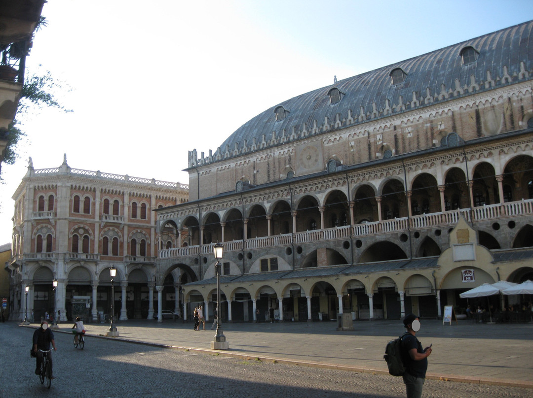 Piazza delle Erbe景点图片