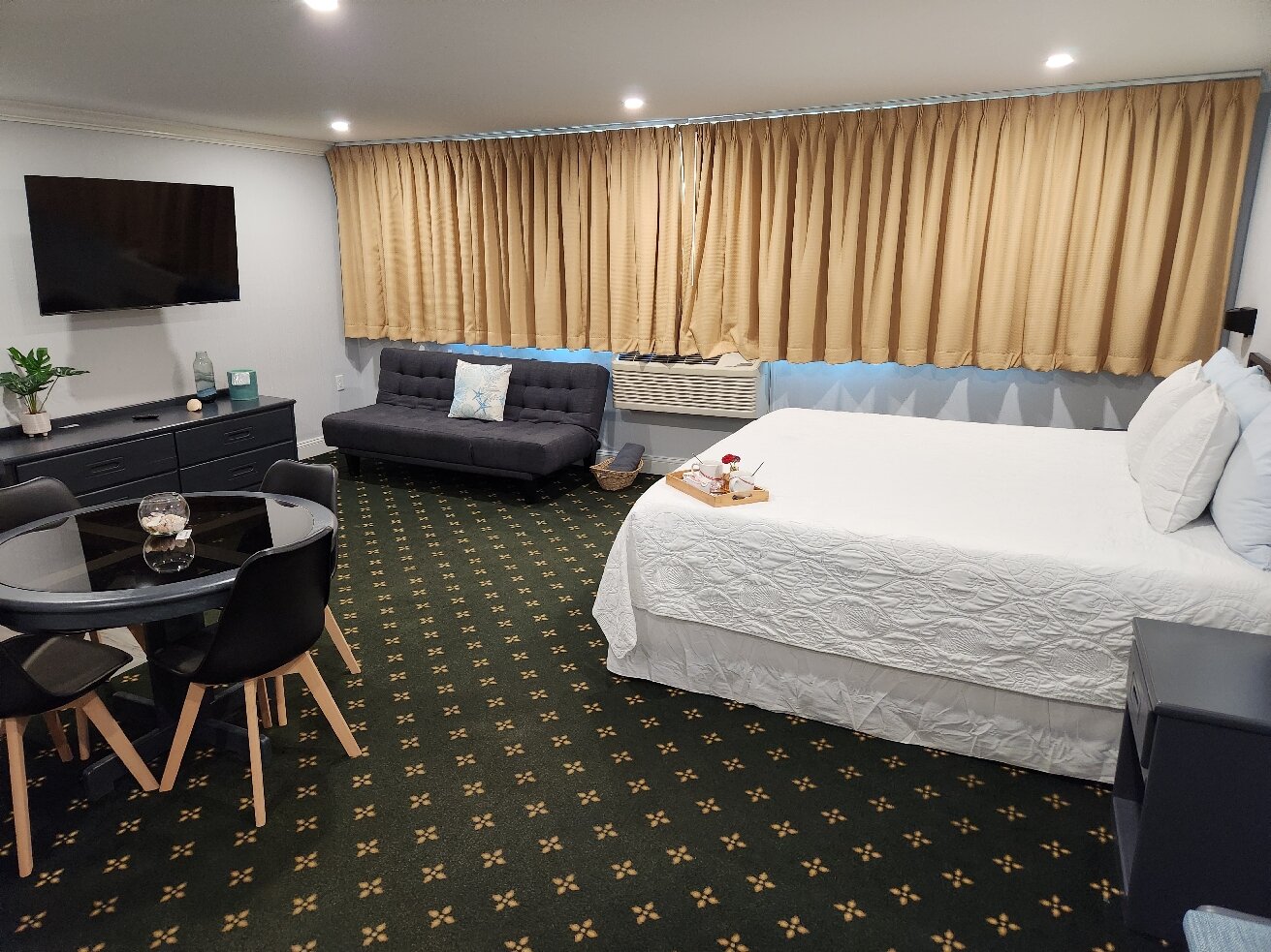 Niantic Inn-官方