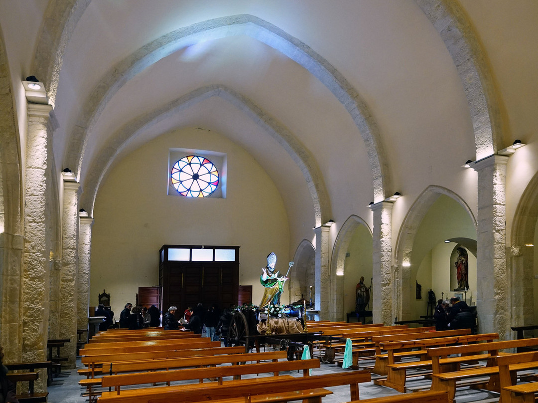 Chiesa di Sant'Ambrogio-Monserrato必去景点