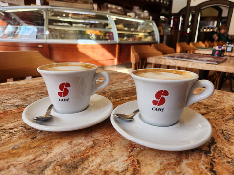 Hotel La Cisterna主图