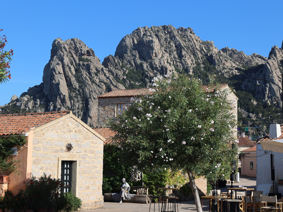 Arte in Piazza-San Pantaleo必去景点