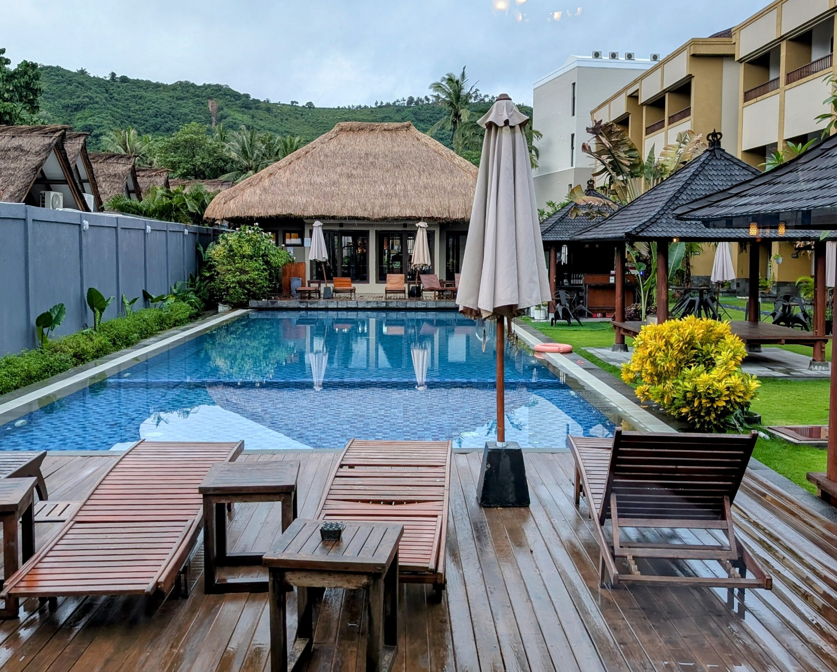 Sima Hotel Lombok-泳池