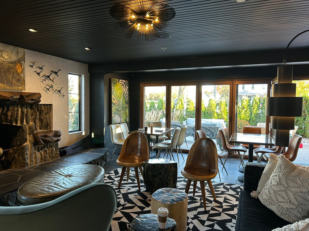 Hotel Earl Of Charlevoix主图