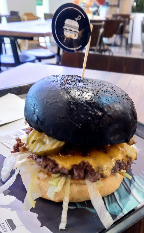 Black & White Burger