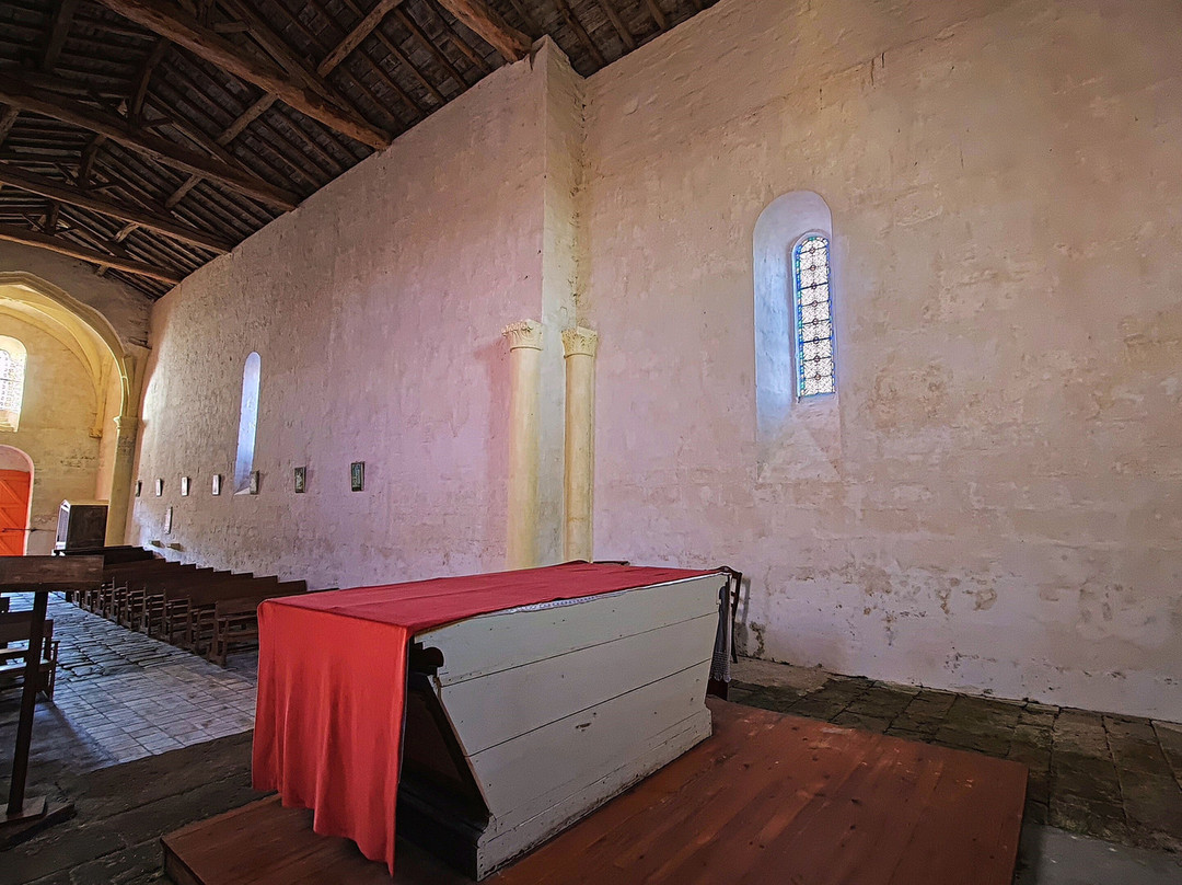 Eglise Saint-André-Blanzay sur Boutonne必去景点