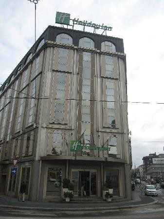 米兰加里波底门车站假日酒店主图