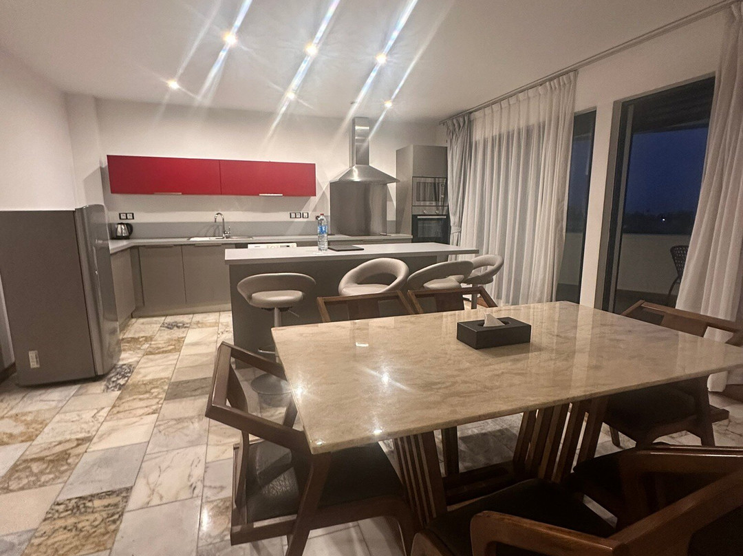 The Streamliner Hotel Apartment主图