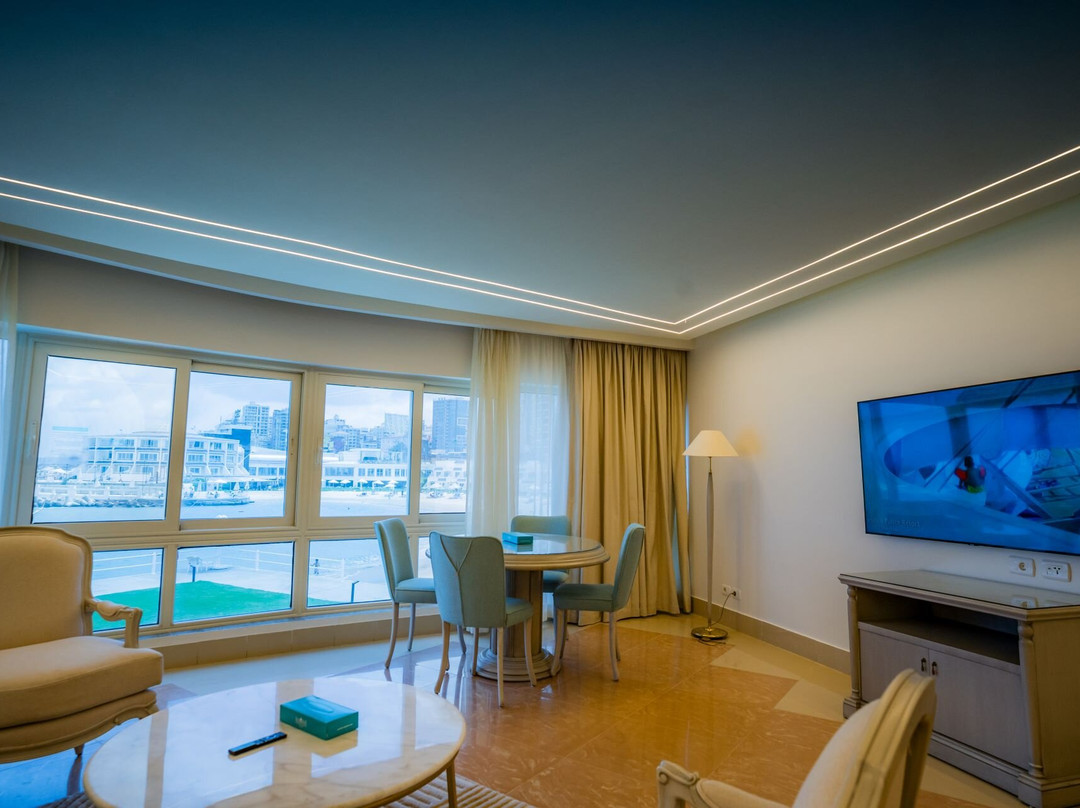 地中海阿祖尔酒店主图