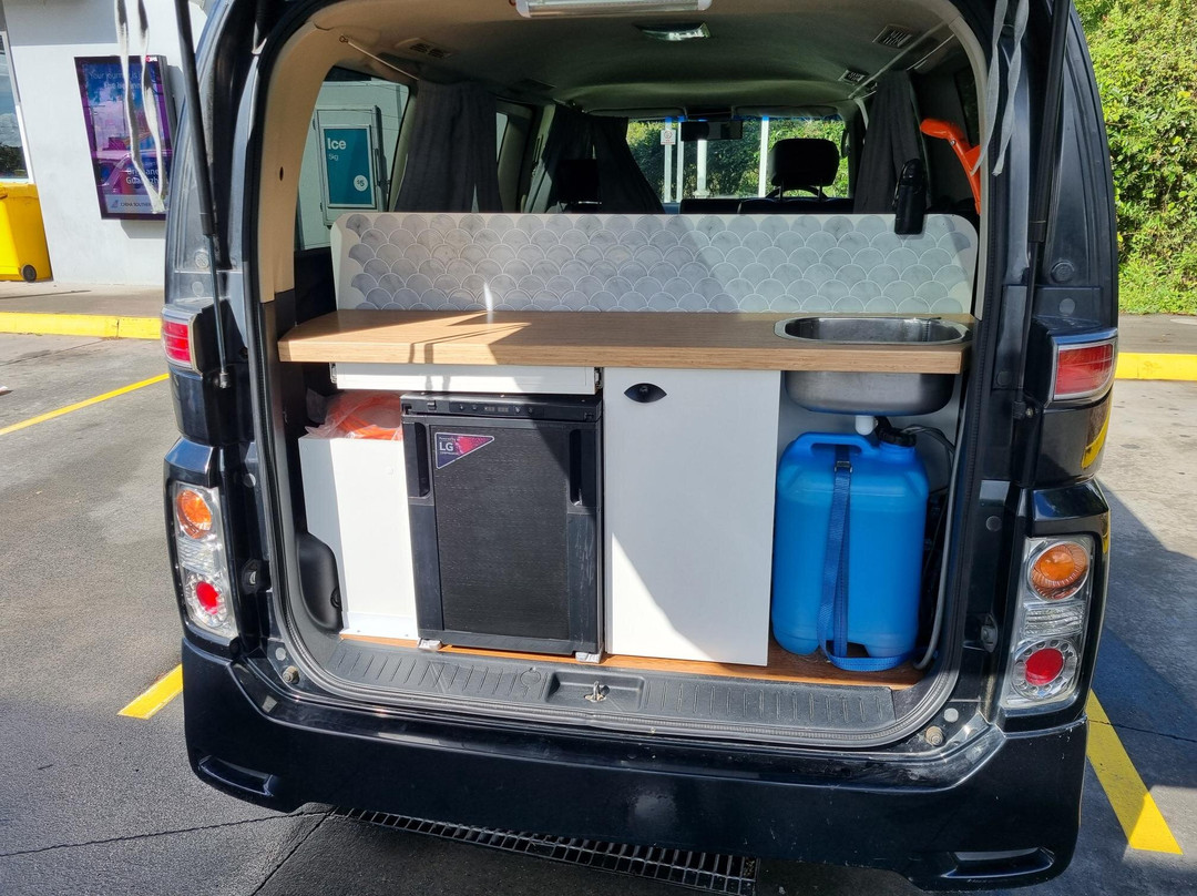 Awesome Campervans景点图片