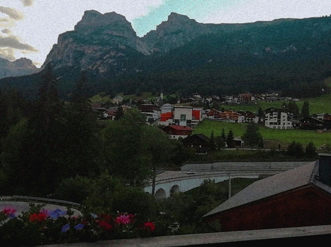 瑞泽亚酒店主图