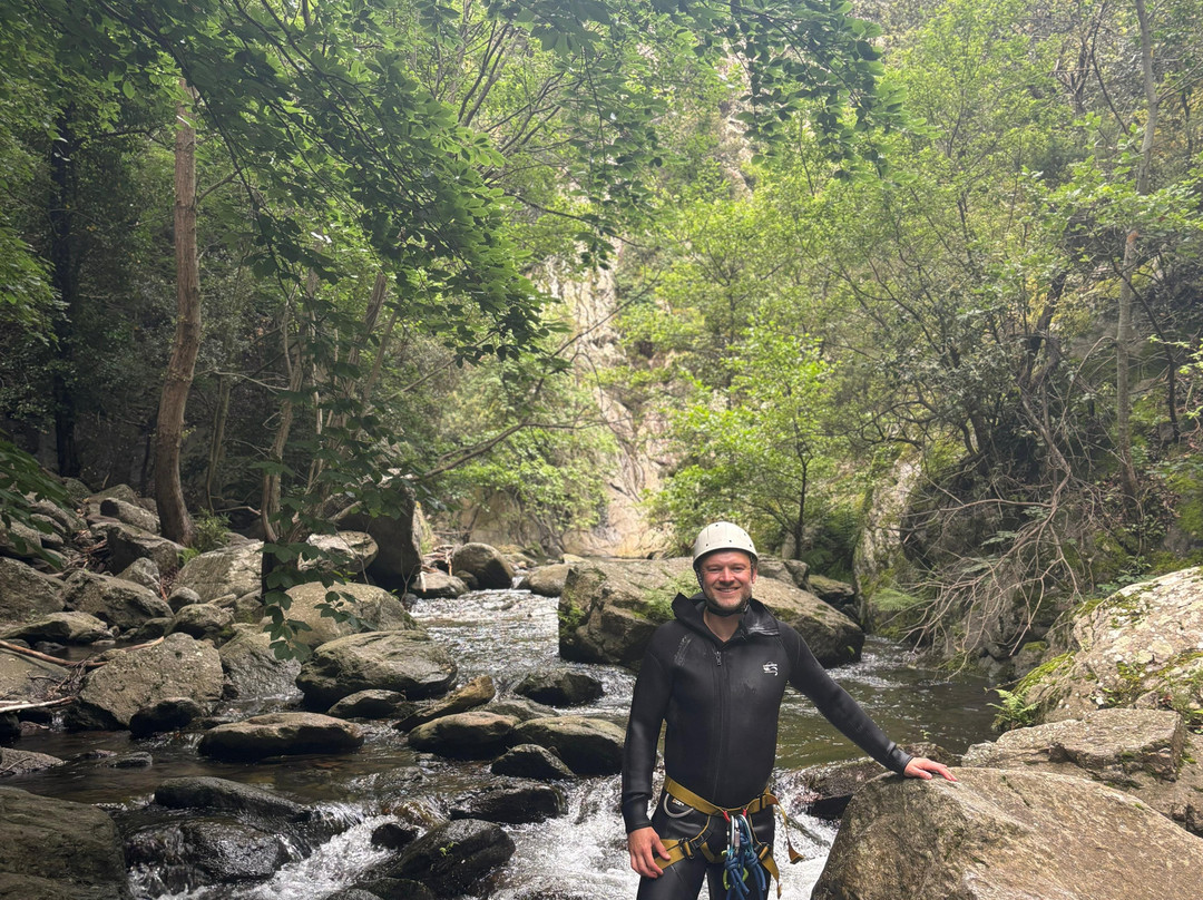 Pyrenees Canyoning by Max & Lola-Leucate必去景点