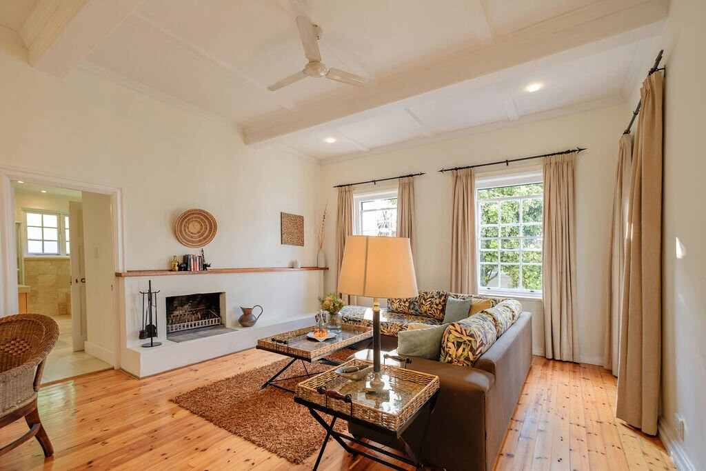 华登套房旅馆主图