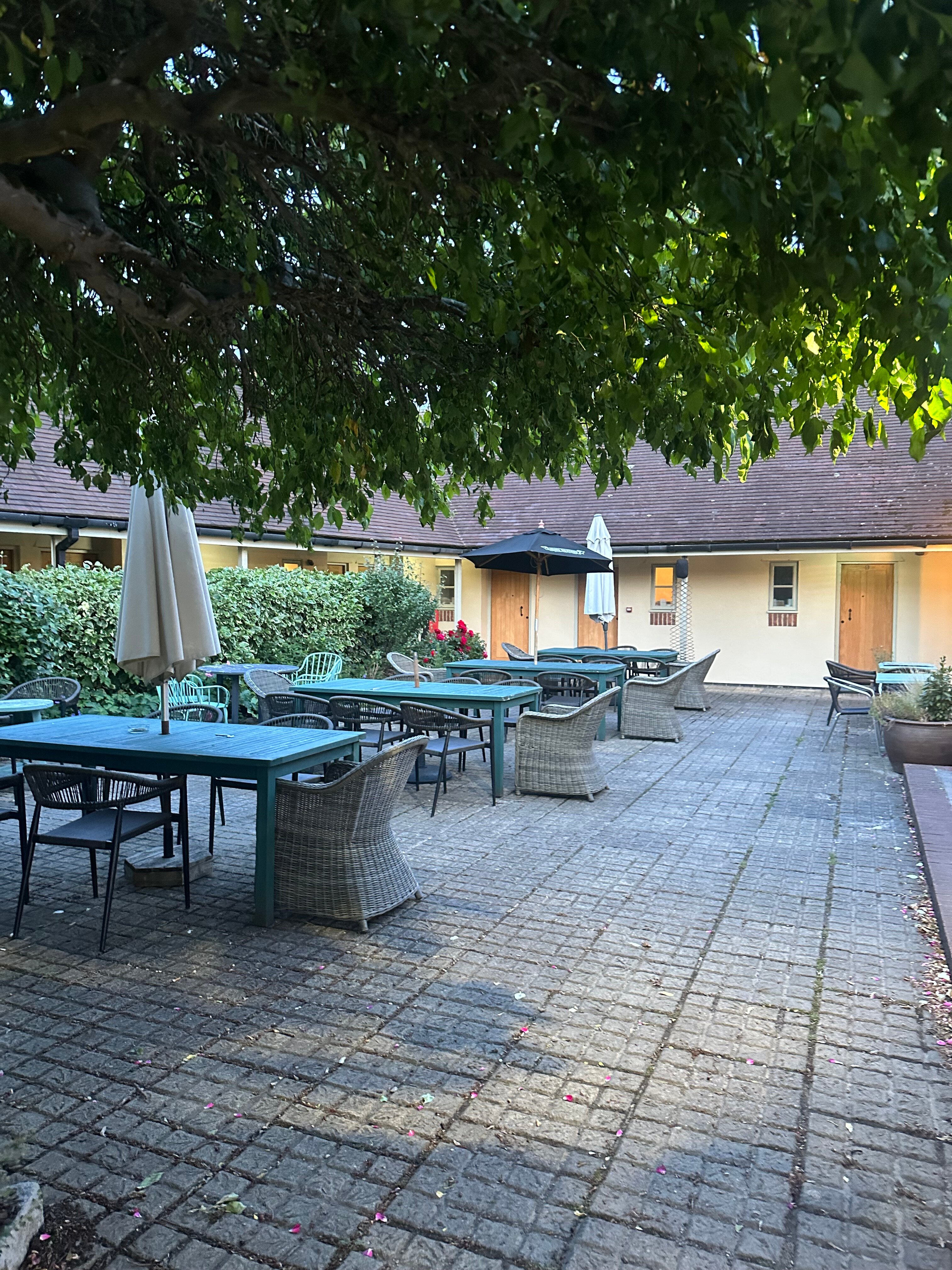 The Coach & Horses Inn-官方