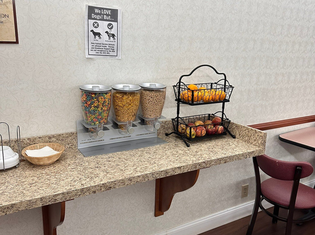 Econo Lodge Inn & Suites Shelbyville主图