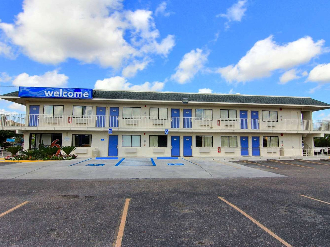 Motel 6 Kingsville