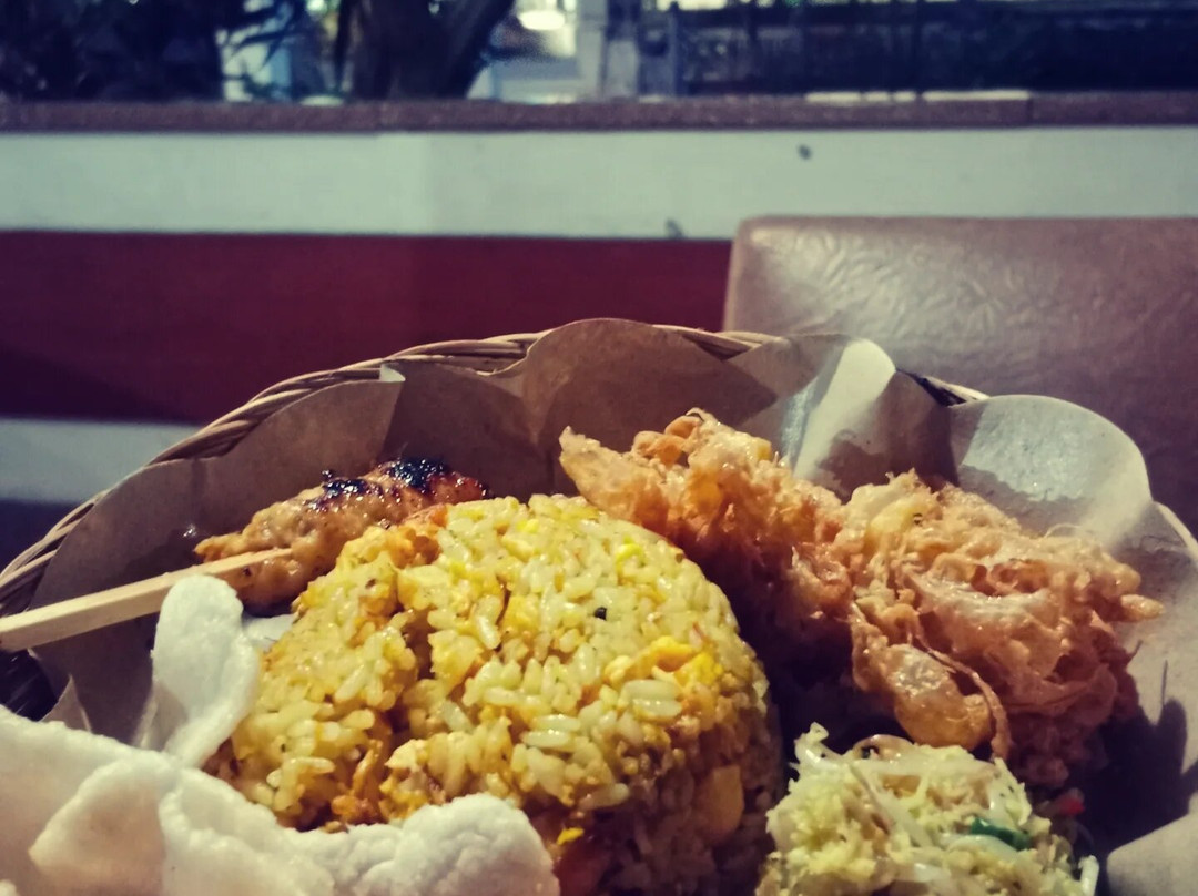 巴厘茵那商务酒店主图