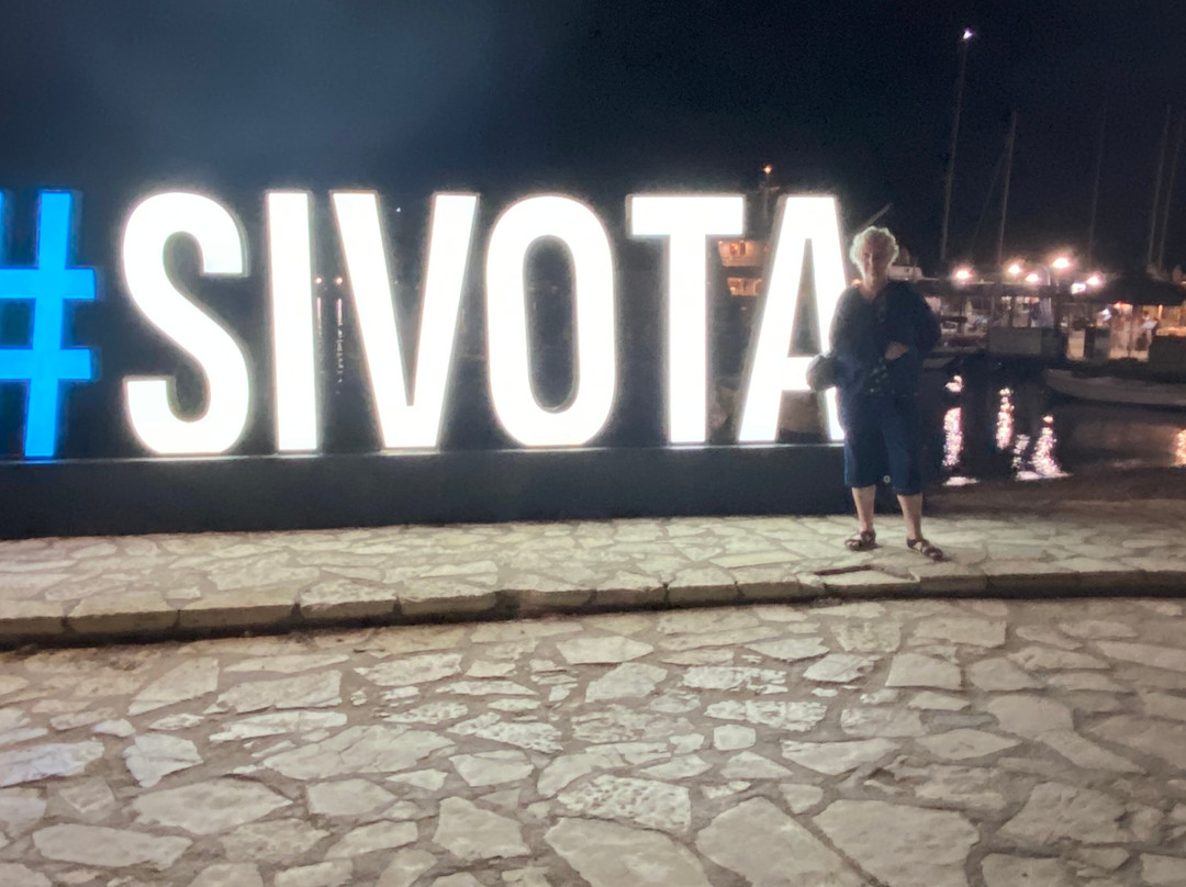 Chrisovalanto Hotel主图