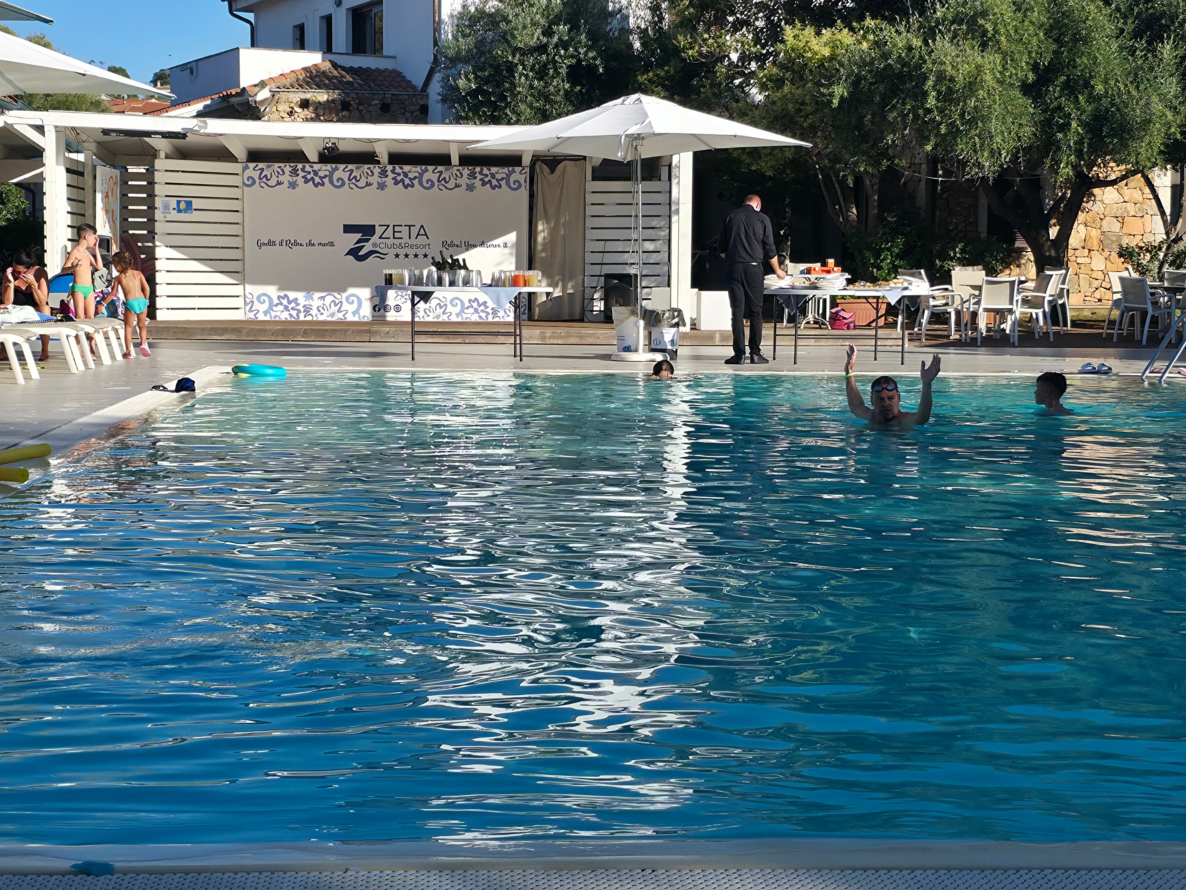 Hotel Club Le Rose-泳池