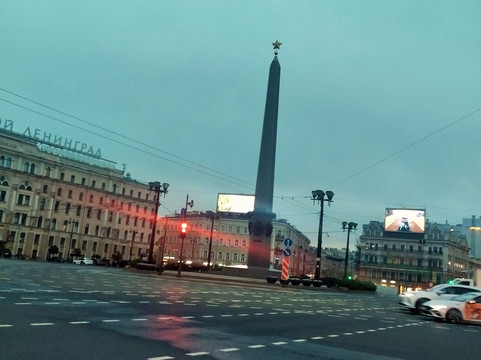Vosstaniya Square-圣彼得堡必去景点