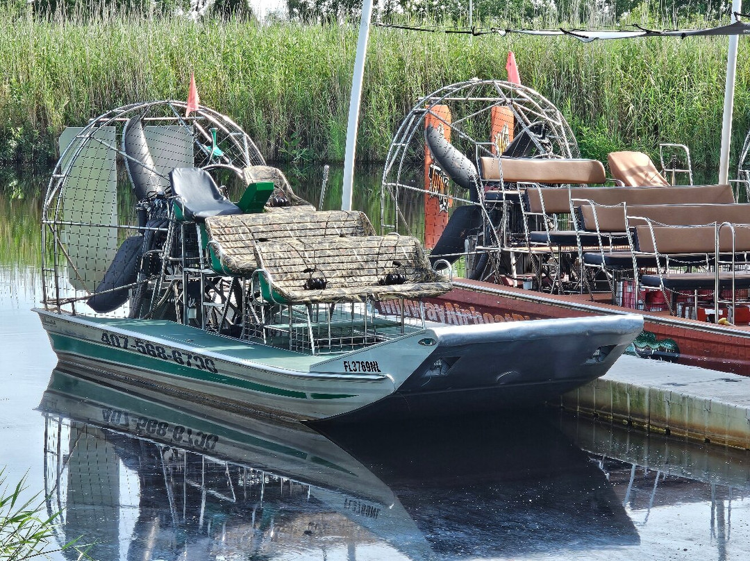 AirBoat Rides at Midway-Christmas必去景点