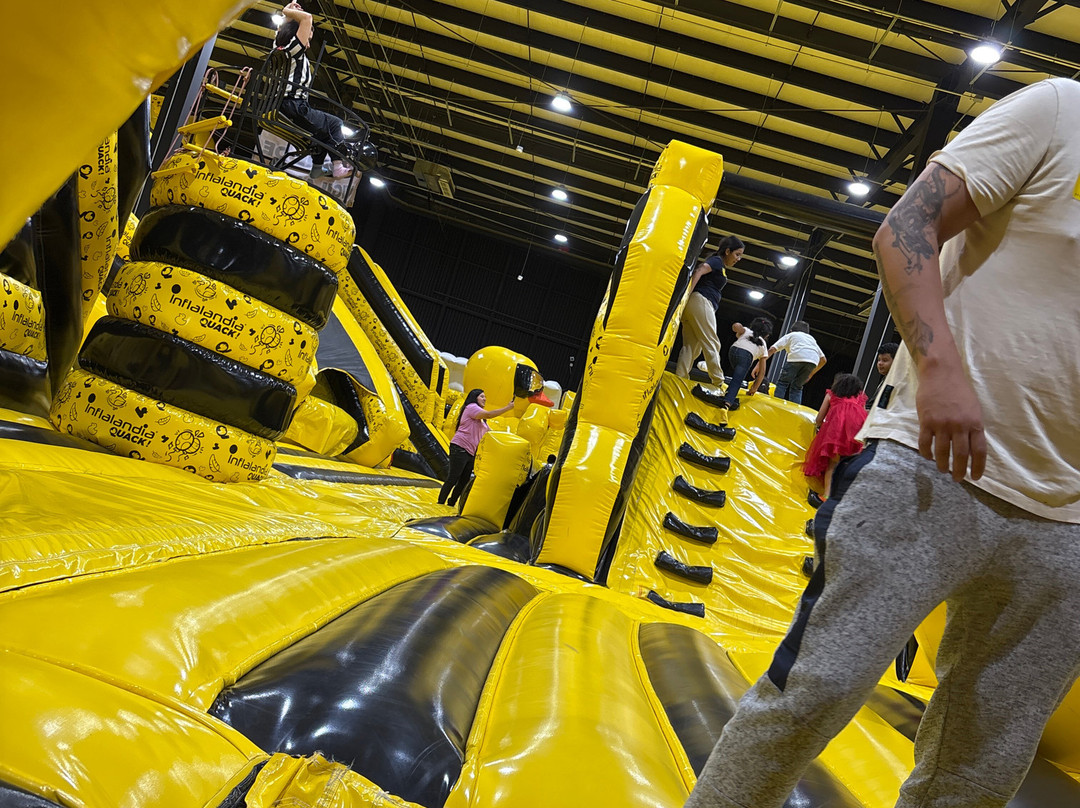 Inflalandia Quack Galerías Metepec-Metepec必去景点