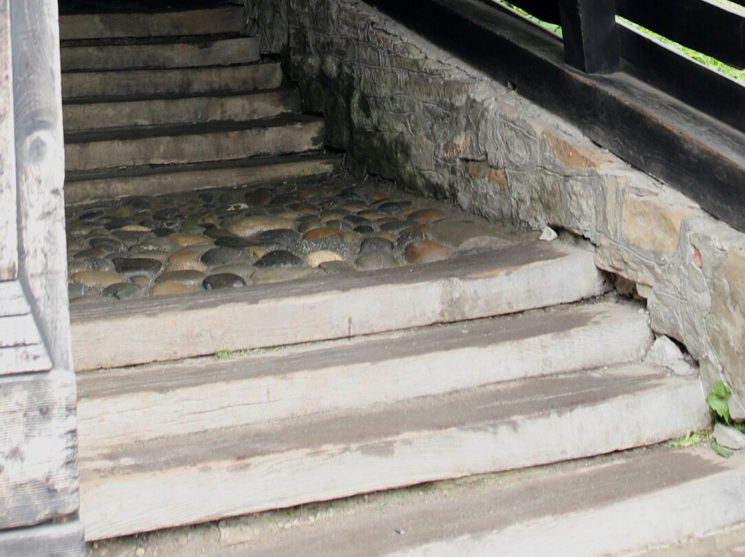 Scara Acoperita-Covered Stairway-锡吉索拉必去景点