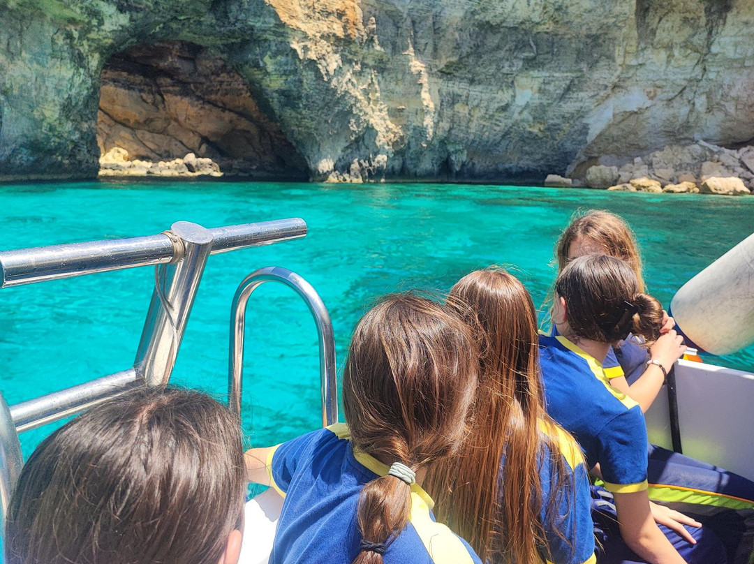 Ebsons Comino Ferries-Mgarr必去景点