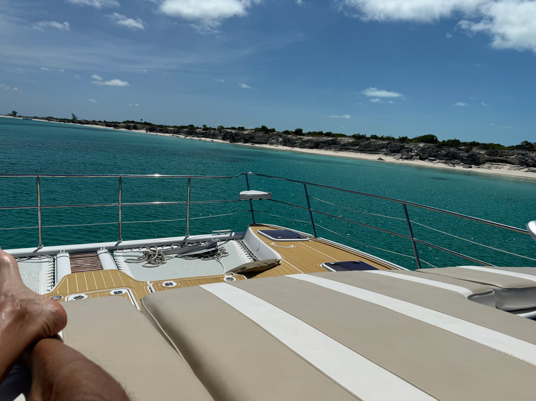 Kenard Cruises-普罗维登西亚莱斯必去景点