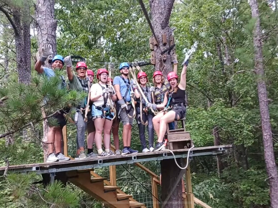 ZipQuest Waterfall & Treetop Adventure-费耶特维尔必去景点