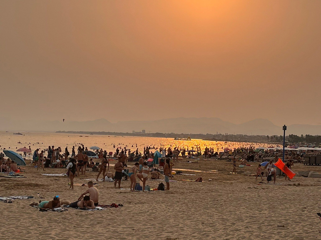 Llevant Beach-萨洛必去景点