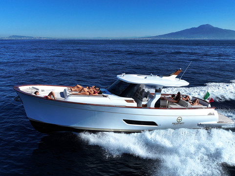 Restart Boat-索伦托必去景点