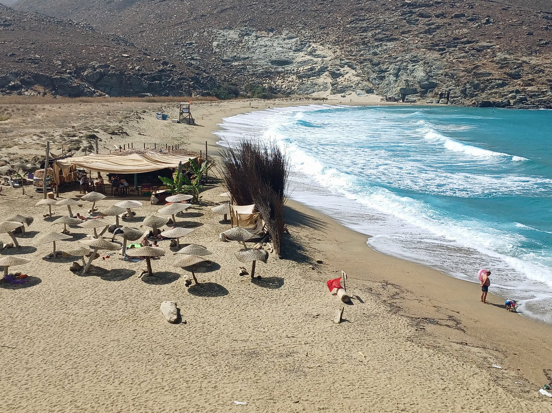Kolimvithra Beach-Tinos Town必去景点