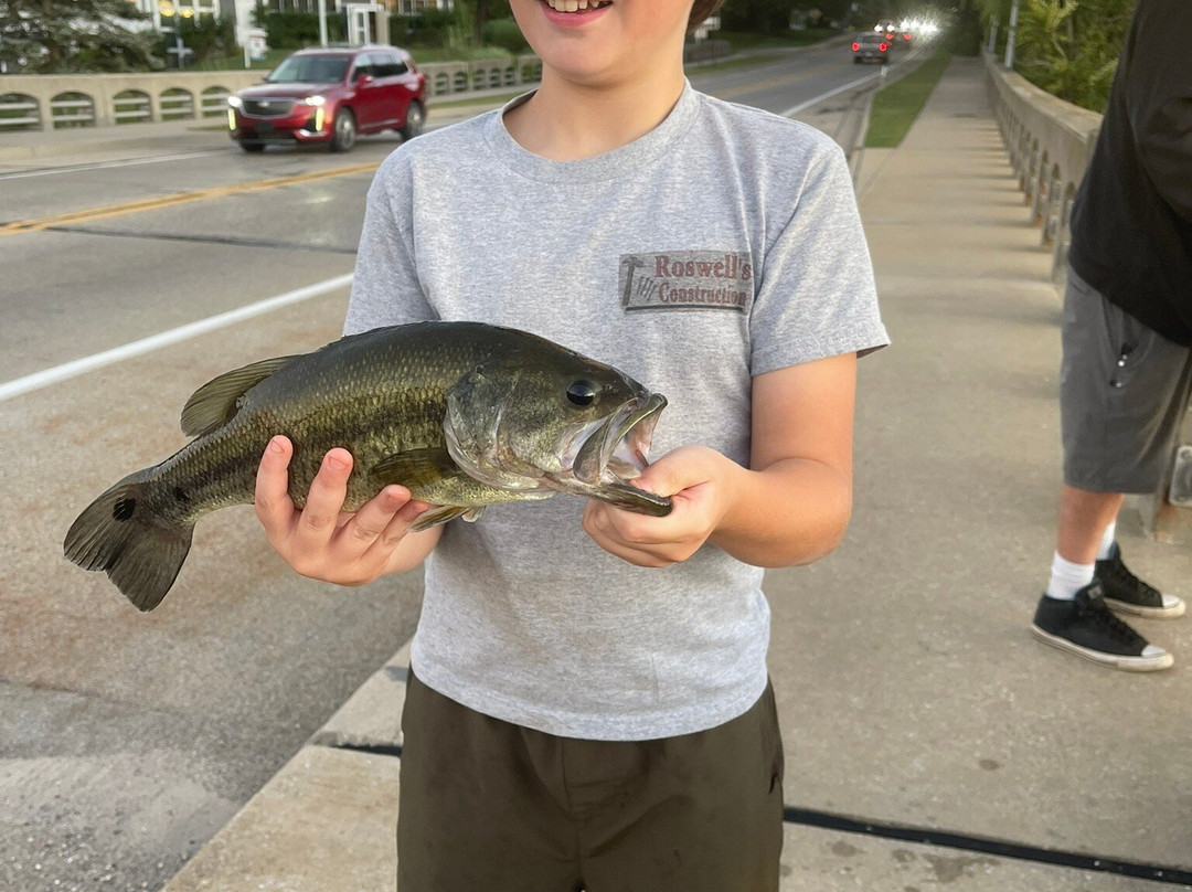 Days Inn and Suites by Wyndham Norton Shores/Muskegon