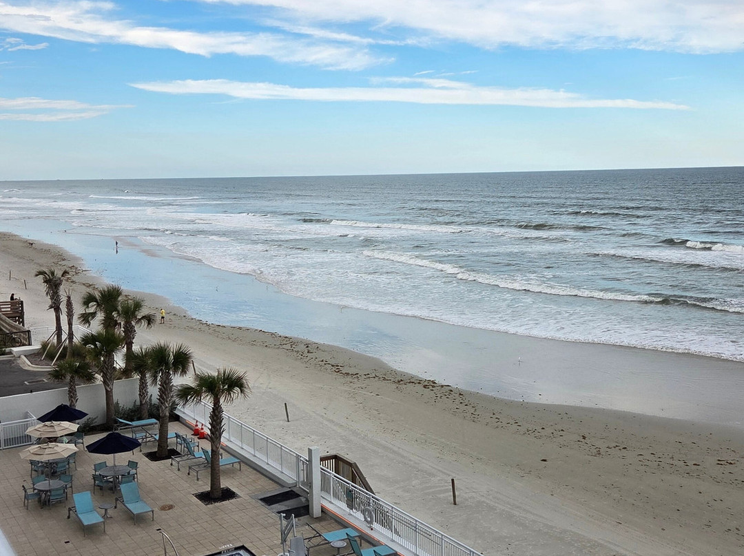 Beachside Hotel主图