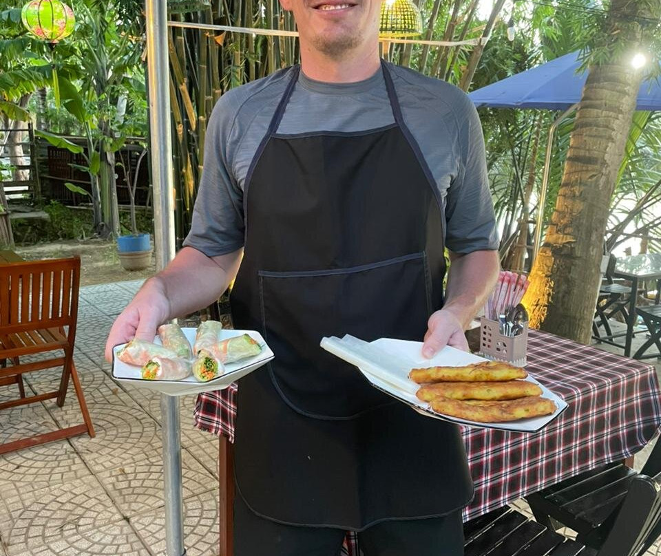 Coconut Boat Travel Restaurant & Cooking Class